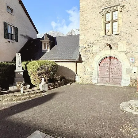 Dormez Dans L'Enceinte Du Chateau De Beost, 8 Pers Apartmán