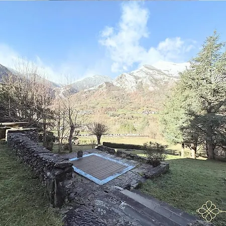 Dormez Dans L'enceinte Du Chateau De Beost, 8 Pers * Béost