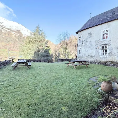 Dormez Dans L'enceinte Du Chateau De Beost, 8 Pers Béost